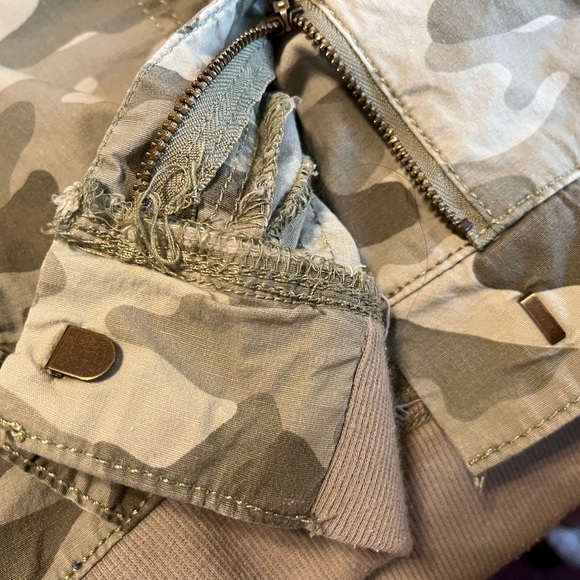 Top VS size Large, bottom size 2 Brand Ana - Picture 8 of 16